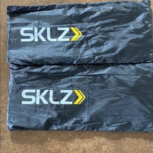 2 SKLZ ladders